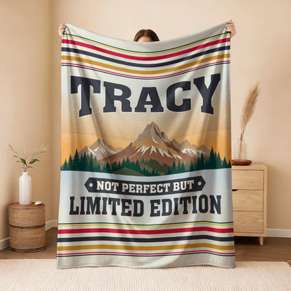 Not Perfect But Limited Edition Vintage Mountain Fleece Blanket TRACY 13K1 BK45