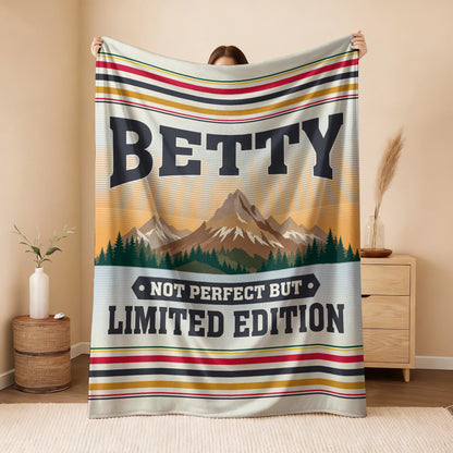 Not Perfect But Limited Edition Vintage Mountain Fleece Blanket BETTY 13K1 BK45