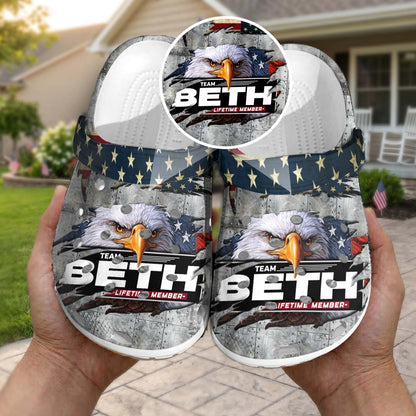 BETH 13K1-CR1 Personalized Name Clogs "Team Lifetime Member"